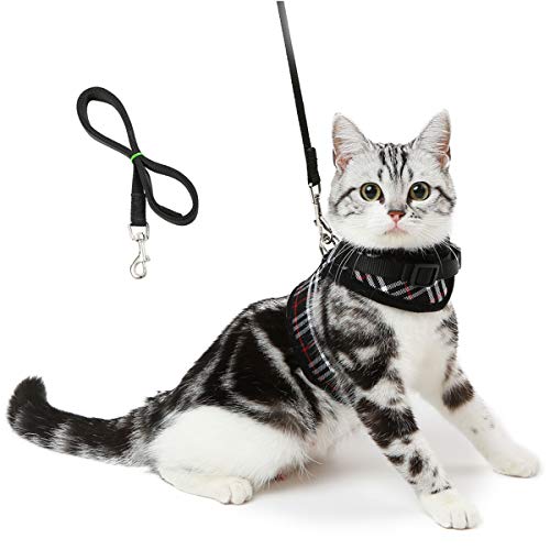 Unihubys Cat Harness with Leash Set- Adjustable Soft Mesh Material