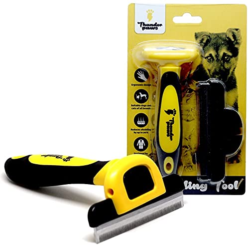 Dogs, Cats De-Shedding Tool and Pet Grooming Brush