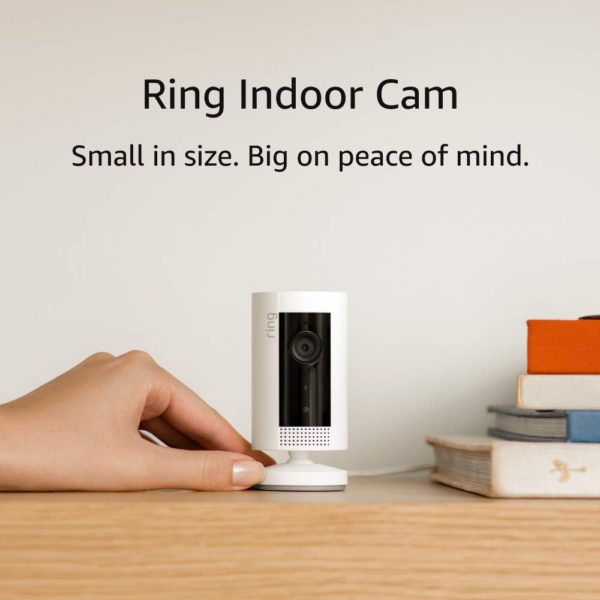 Compact Plug-In HD security camera with two-way talk