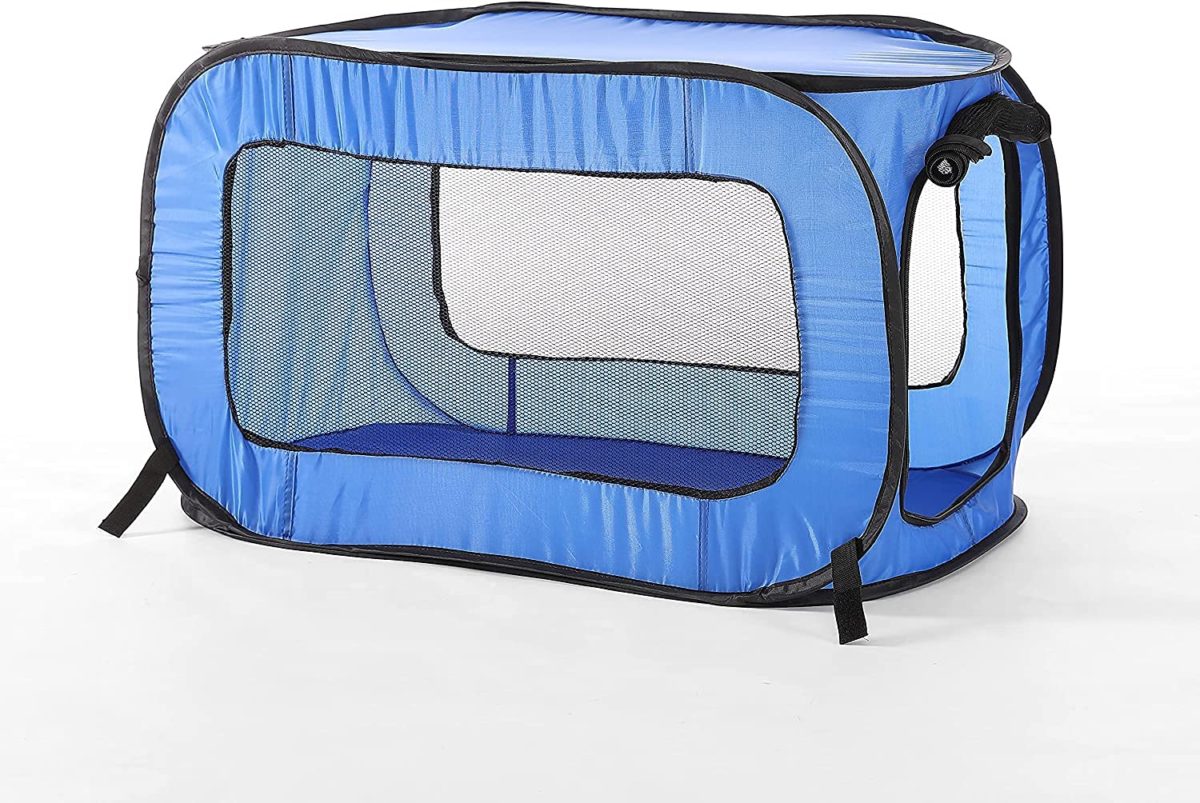 Blue Pop Up Portable Pet Kennel Simply pops up and folds flat to 11" spherical. Comes with a handy storage pouch, for backpack or baggage Use indoors or open air