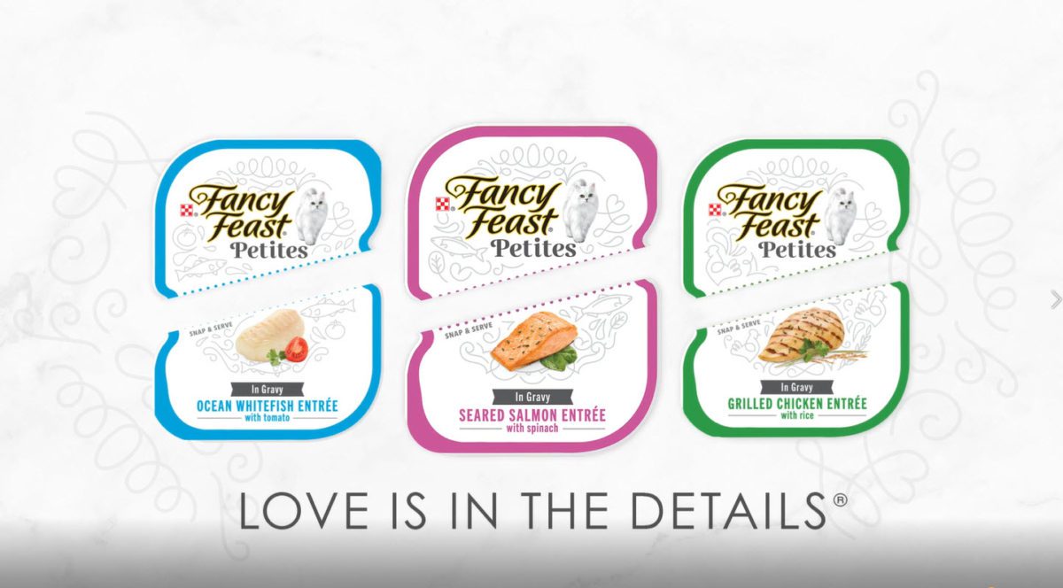 Purina Fancy Feast Gourmet Wet Cat Food Variety Pack Twenty-4 (24) 2.8 oz. Trays - Purina Fancy Feast Connoisseur Moist Cat Meals Selection Pack, Petites Gravy Assortment