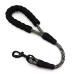 Mycicy 18-inch short dog leash with padded handle, designed for medium to large dogs, ideal for training and walking in busy areas